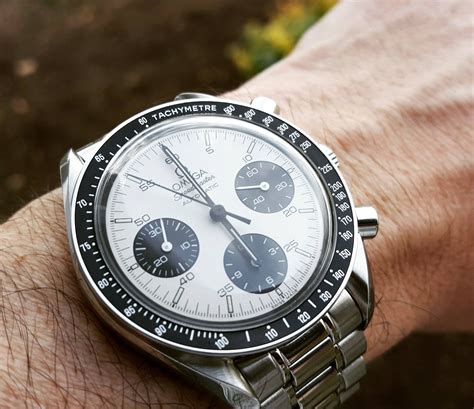 omega panda dial 2021.